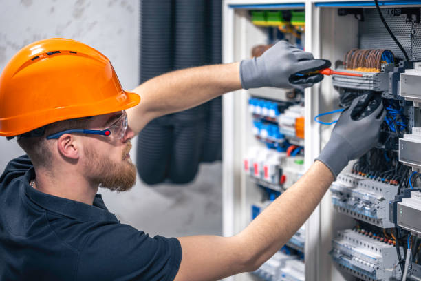 Best Local Electrician Companies  in Oak Hill, FL